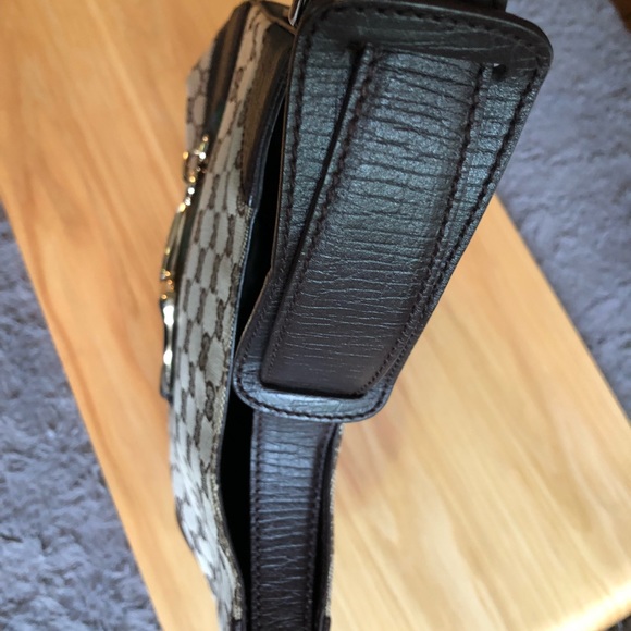 Gucci Medium Hobo - Picture 5 of 8